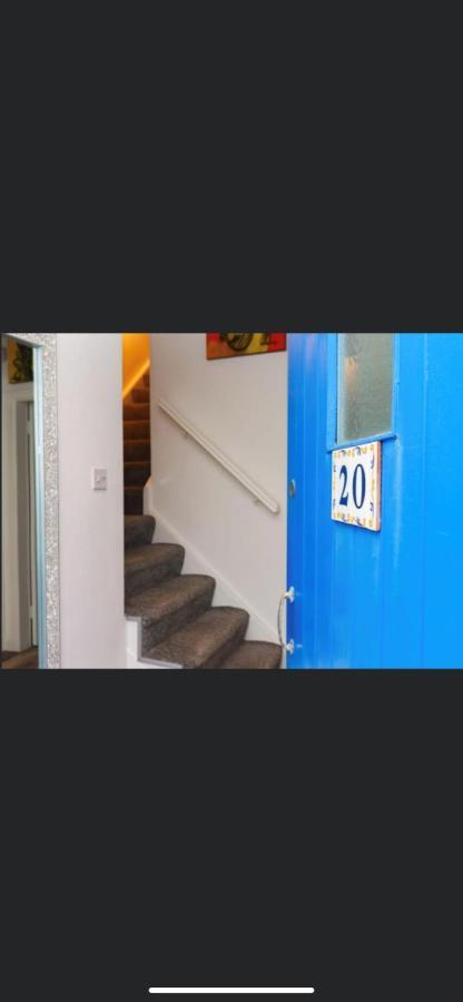 20 Holiday Cottage, East End 巴利巴宁 外观 照片