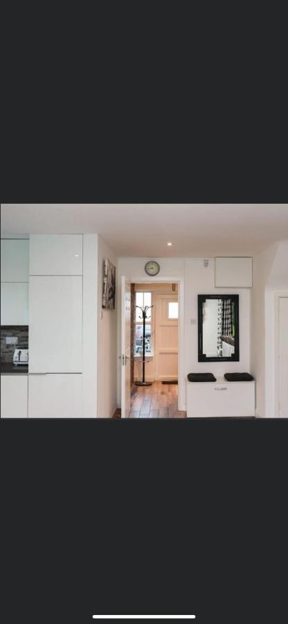 20 Holiday Cottage, East End 巴利巴宁 外观 照片