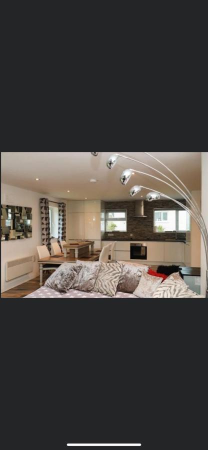 20 Holiday Cottage, East End 巴利巴宁 外观 照片