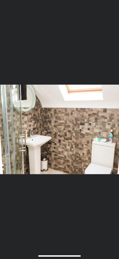 20 Holiday Cottage, East End 巴利巴宁 外观 照片