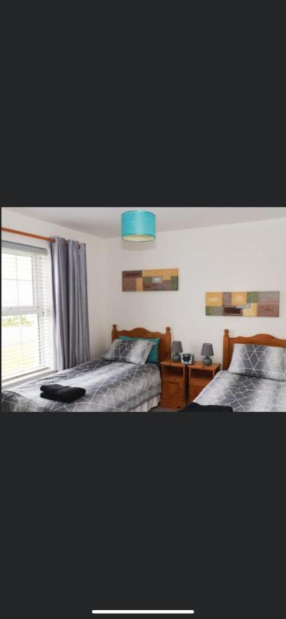 20 Holiday Cottage, East End 巴利巴宁 外观 照片